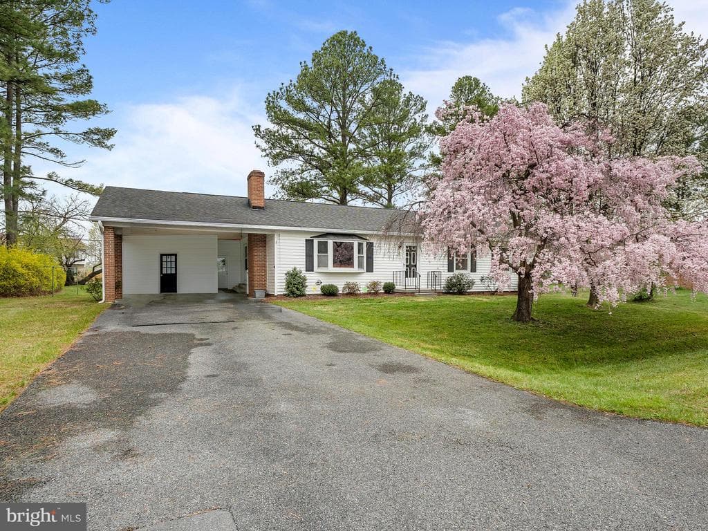 118 Carroll Drive photo 1