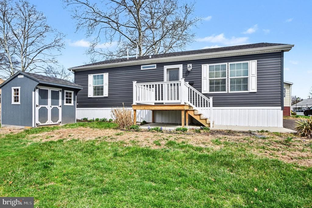 215 Green Hill Drive photo 1