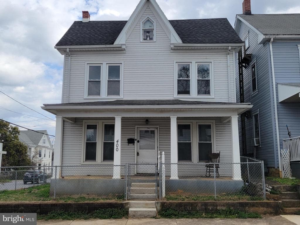 400 Ridge Avenue photo 1