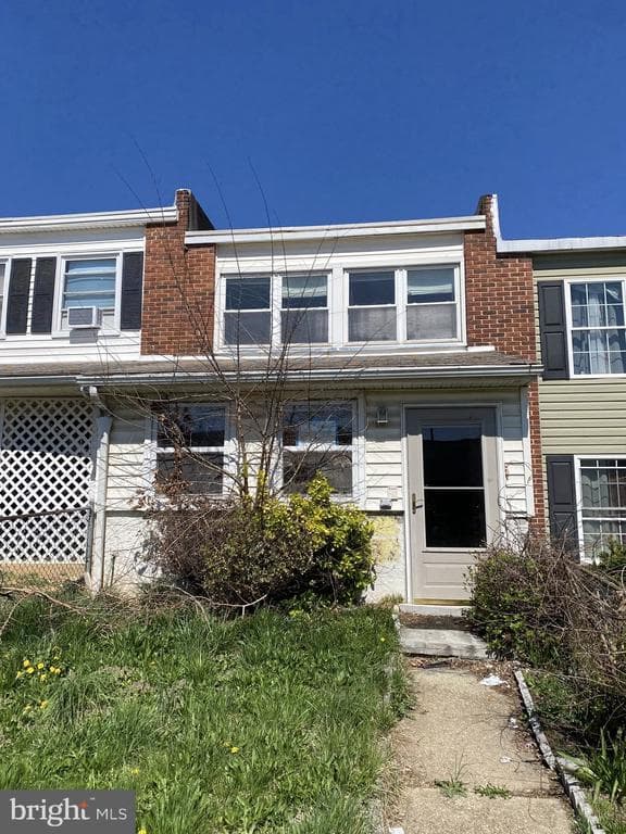 8048 Eastdale Road photo 1