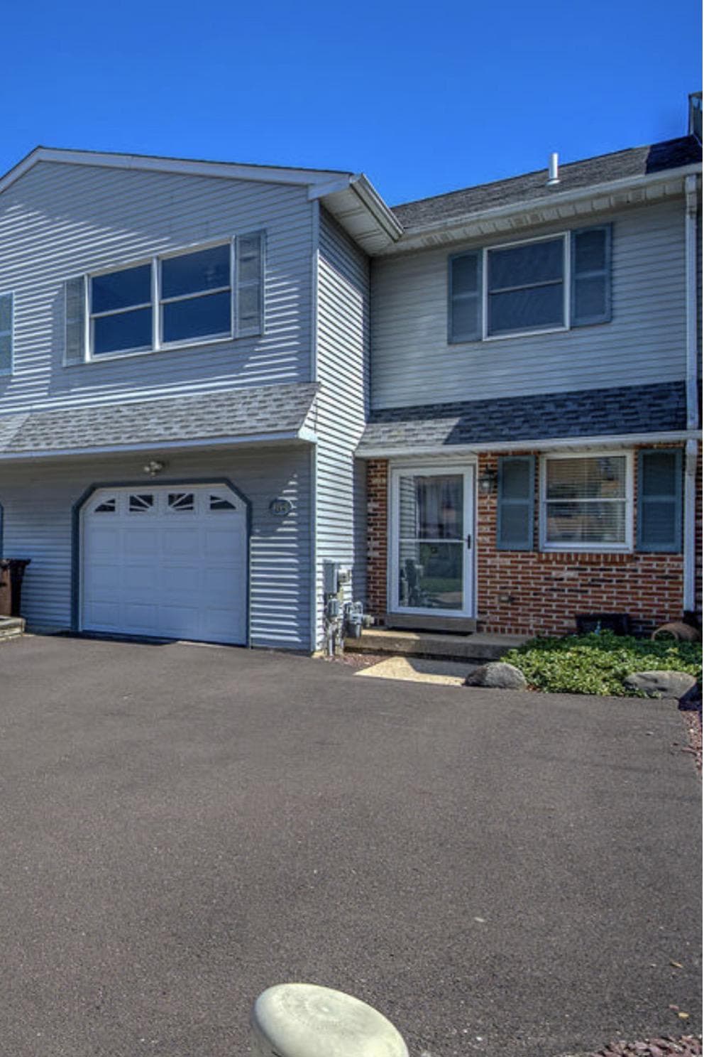 164 Jonathan Drive photo 1