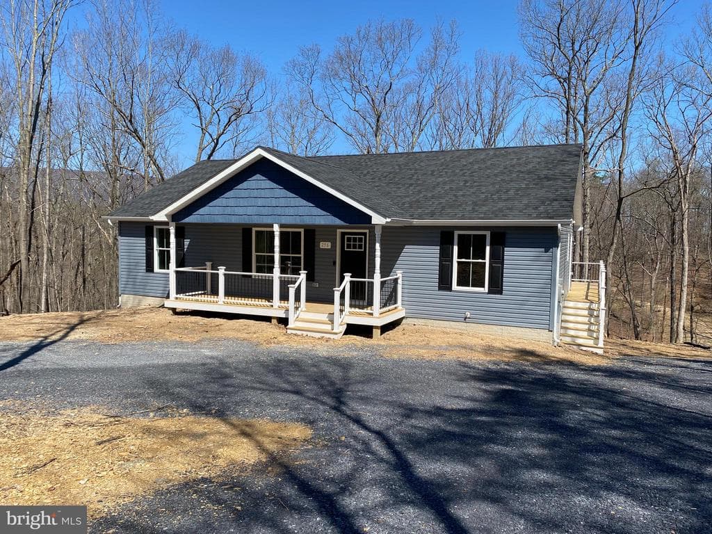 256 Roundtop Ln photo 1