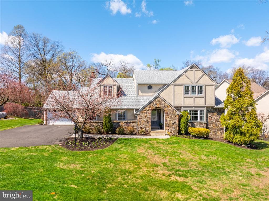 419 Vernon Road photo 1