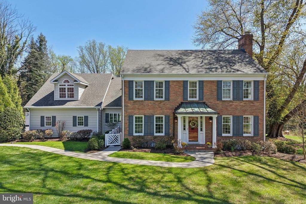 4115 Ravenhurst Circle photo 1