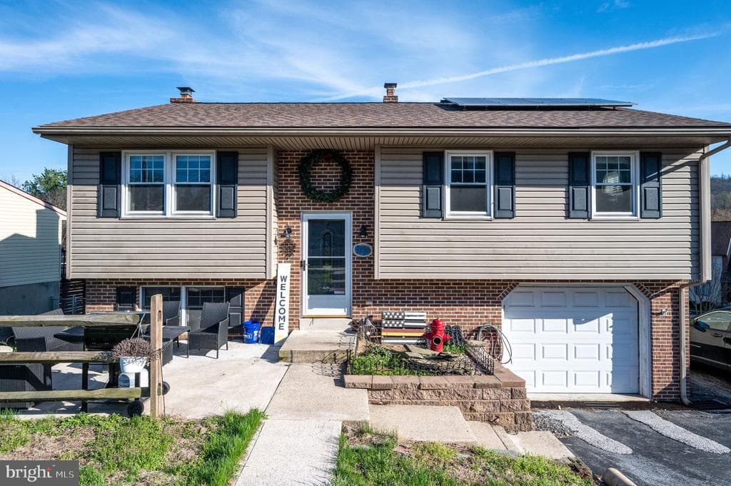 106 Pear Street photo 1