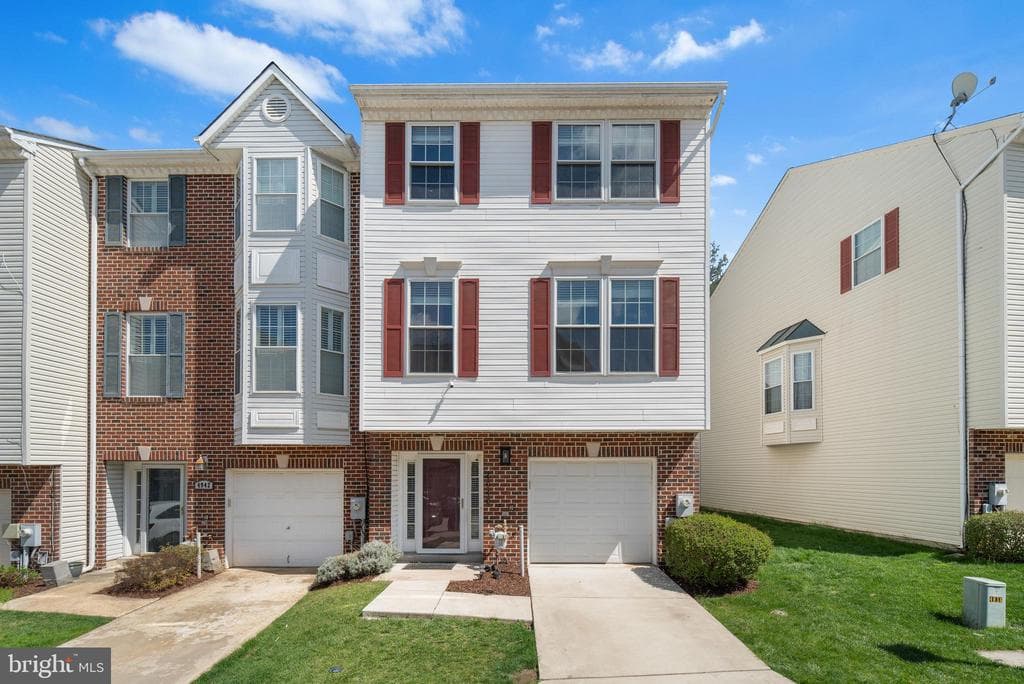 4940 Lee Farm Court #94 photo 1