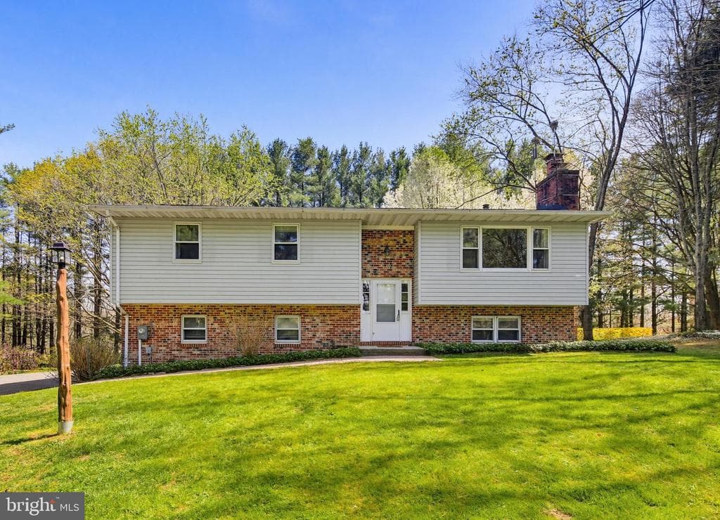 2701 Garrett Road photo 1