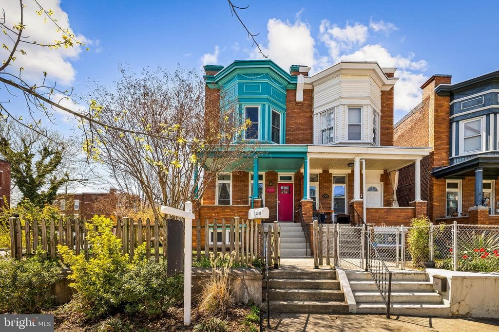 2500 Brookfield Avenue photo 1