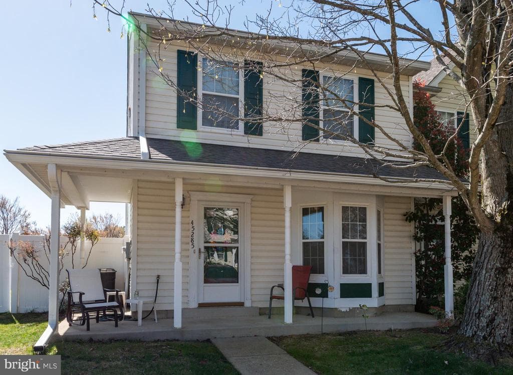 45285 Keyport Court photo 1
