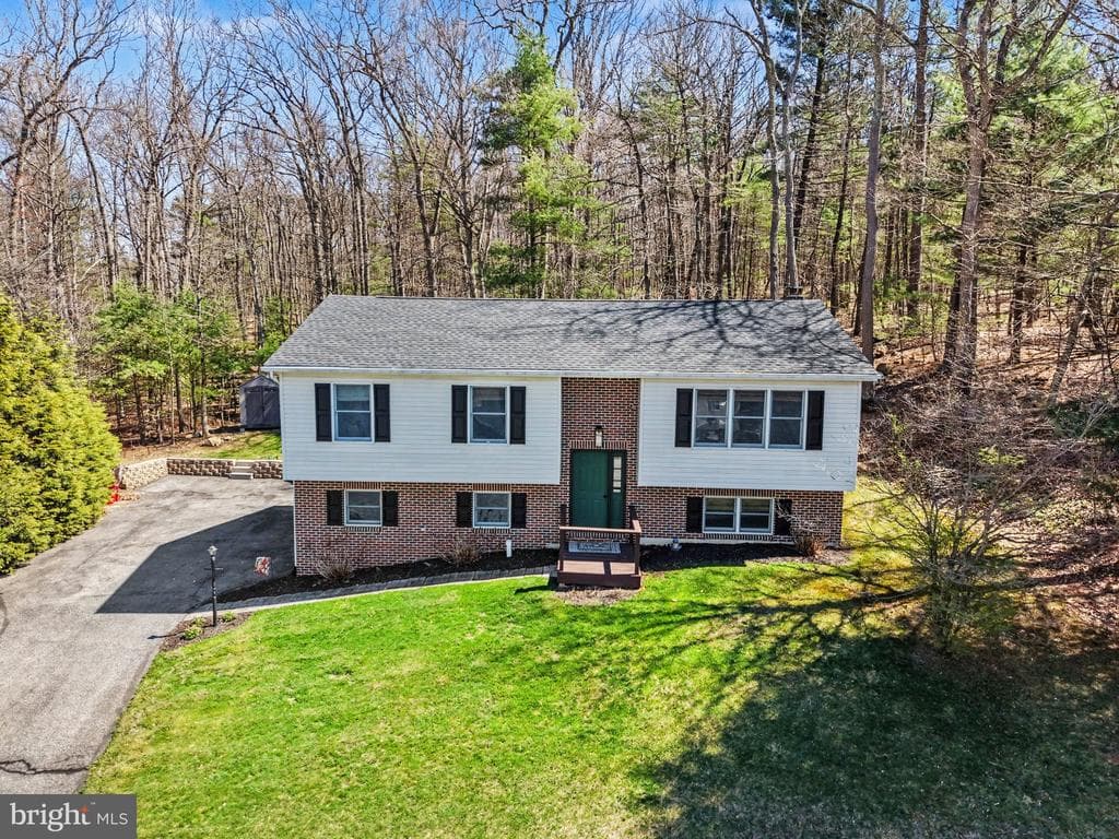 48 Liberty Drive photo 1