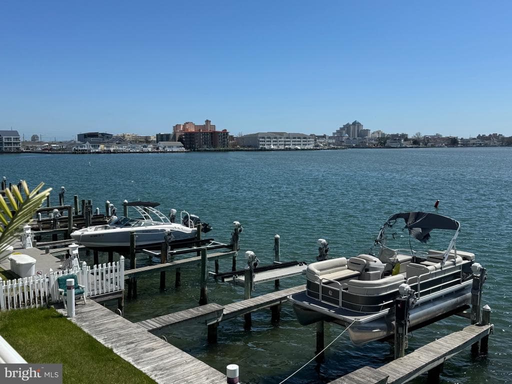421 Bayshore Drive #202 photo 1
