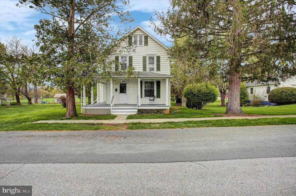 126 Faust Street photo 1