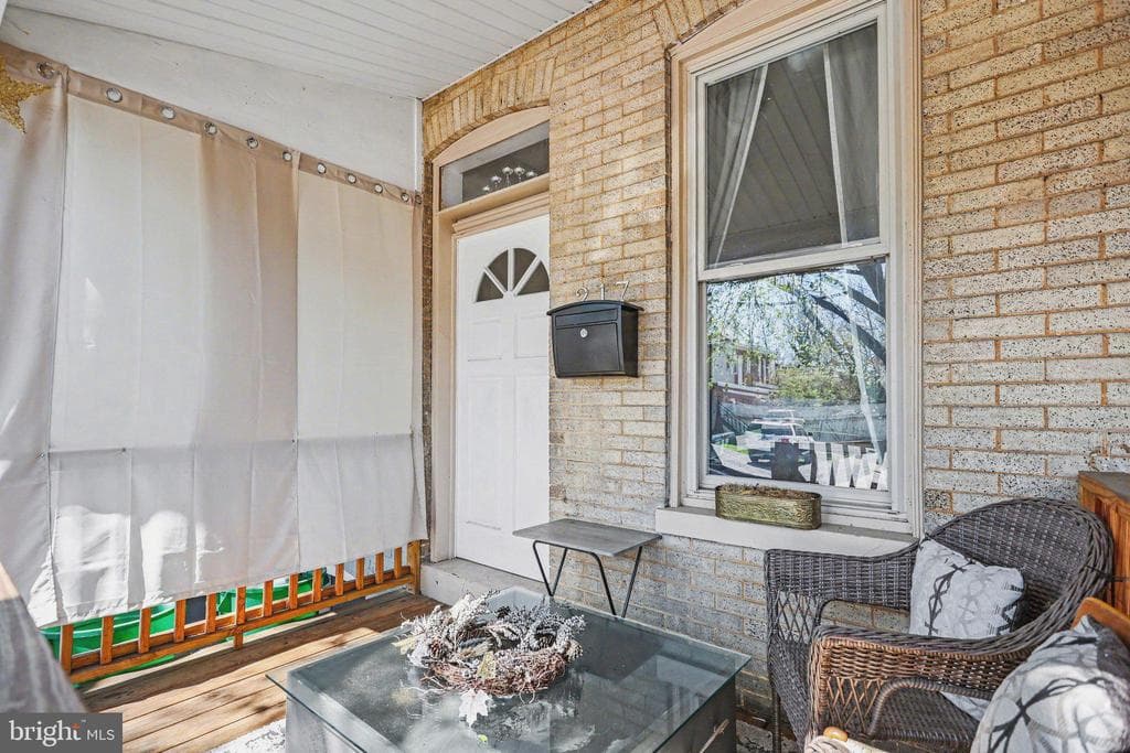 217 E Cottage Place photo 1