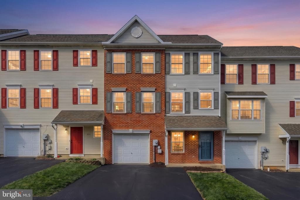 204 Country Ridge Drive photo 1