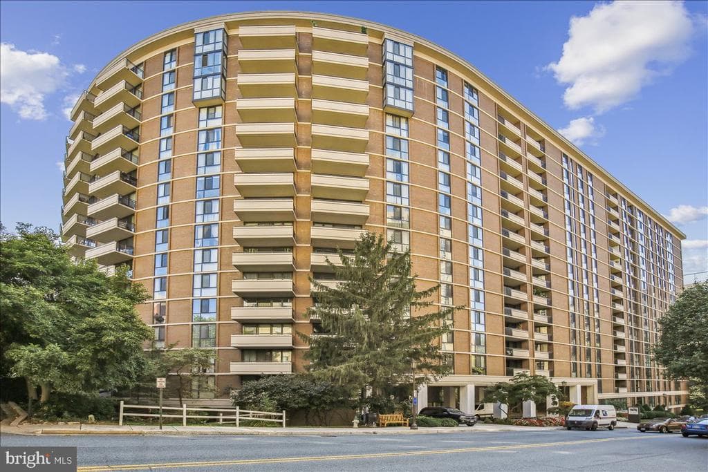 4620 N Park Avenue #903e photo 1