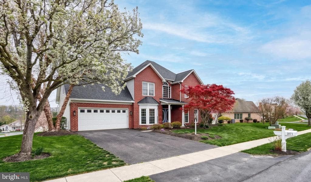1071 Country Club Road photo 1