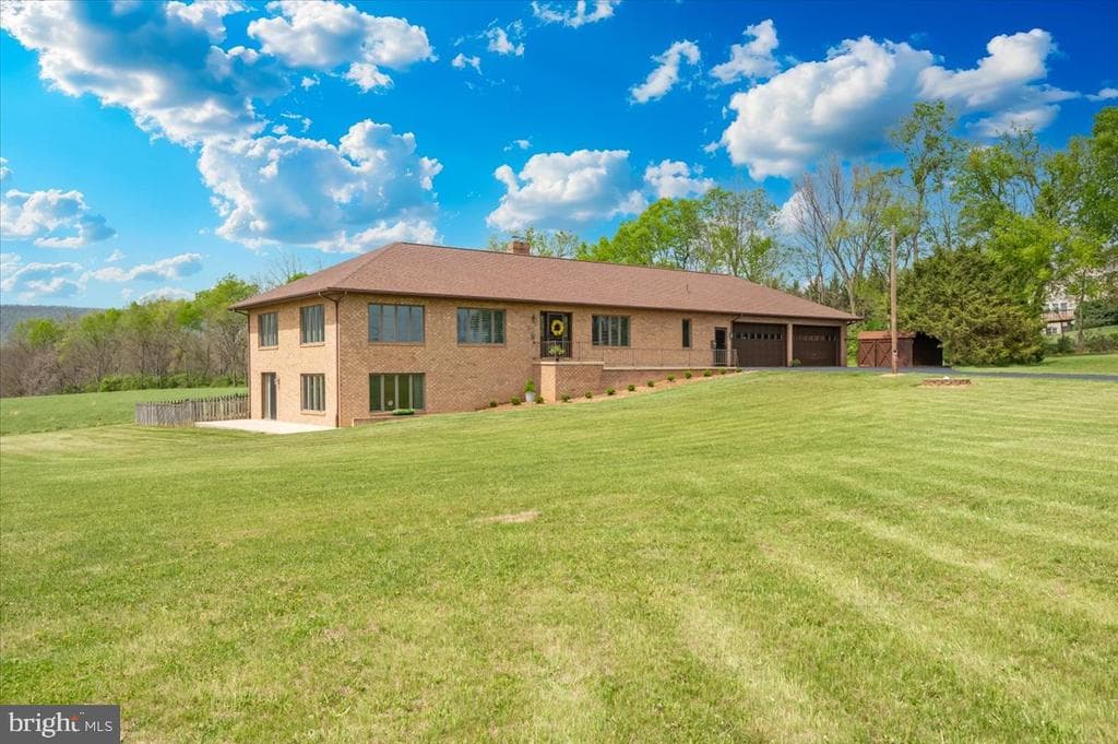 6540 Picnic Woods Road photo 1