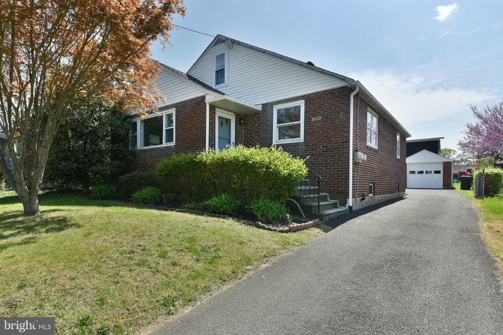 134 Shelmire Street photo 1
