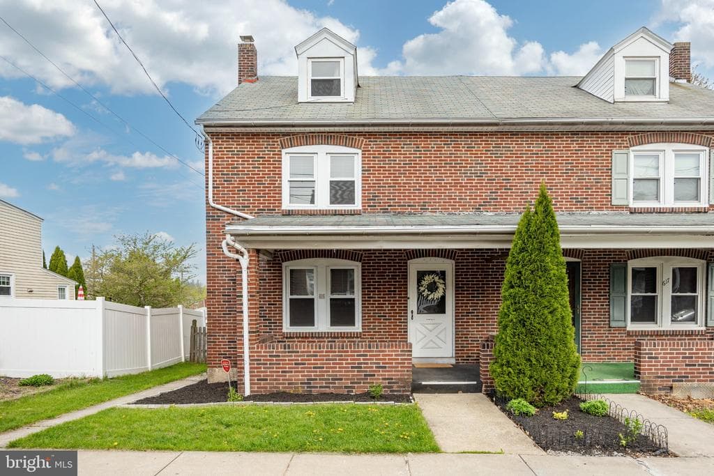 615 Spruce Street photo 1