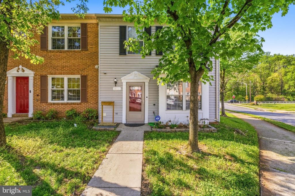 1801 Cedarwood photo 1