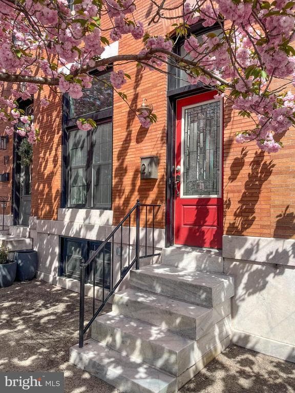 21 S Linwood Avenue photo 1