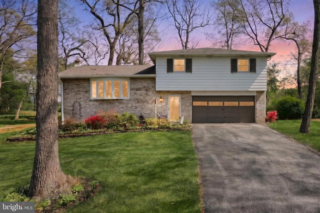 320 Holyoke Drive photo 1