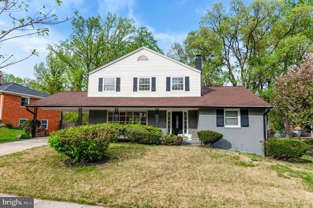 10906 Bennington Drive photo 1