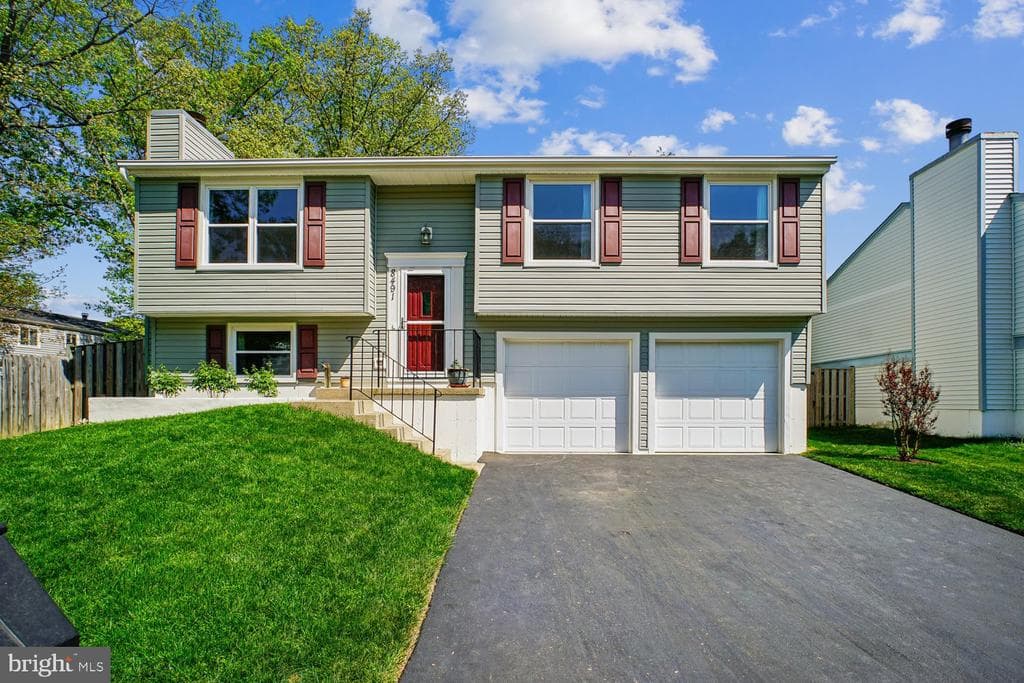 8491 Rippled Creek Court photo 1