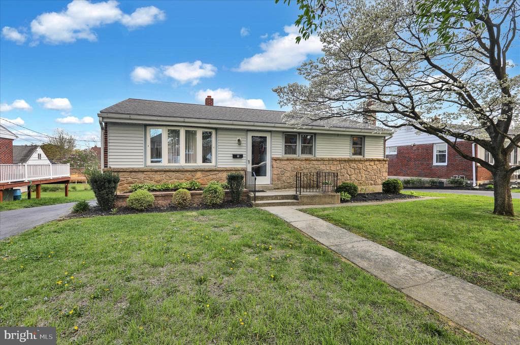 9 Wingert Road photo 1