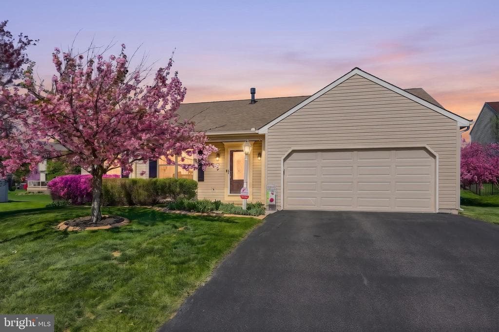 440 Sterling Drive photo 1