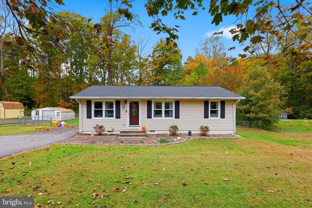 11006 Doe Circle photo 1