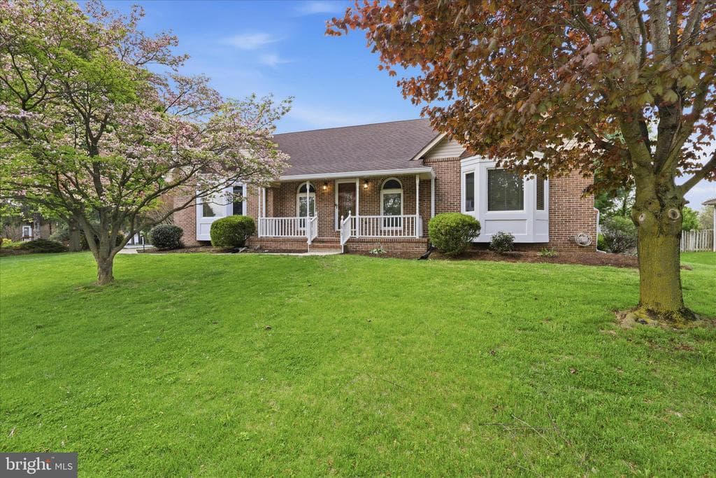 1813 Winston Drive photo 1