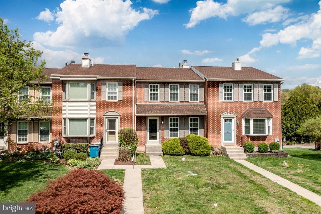 122 Longford Road photo 1