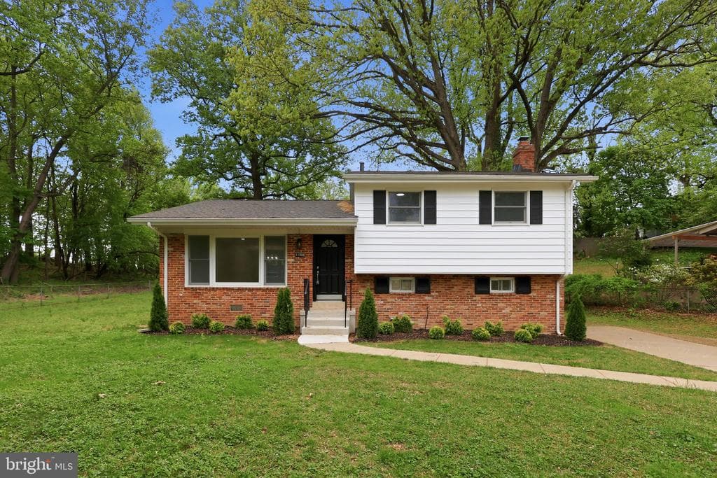 11000 Conti Place photo 1