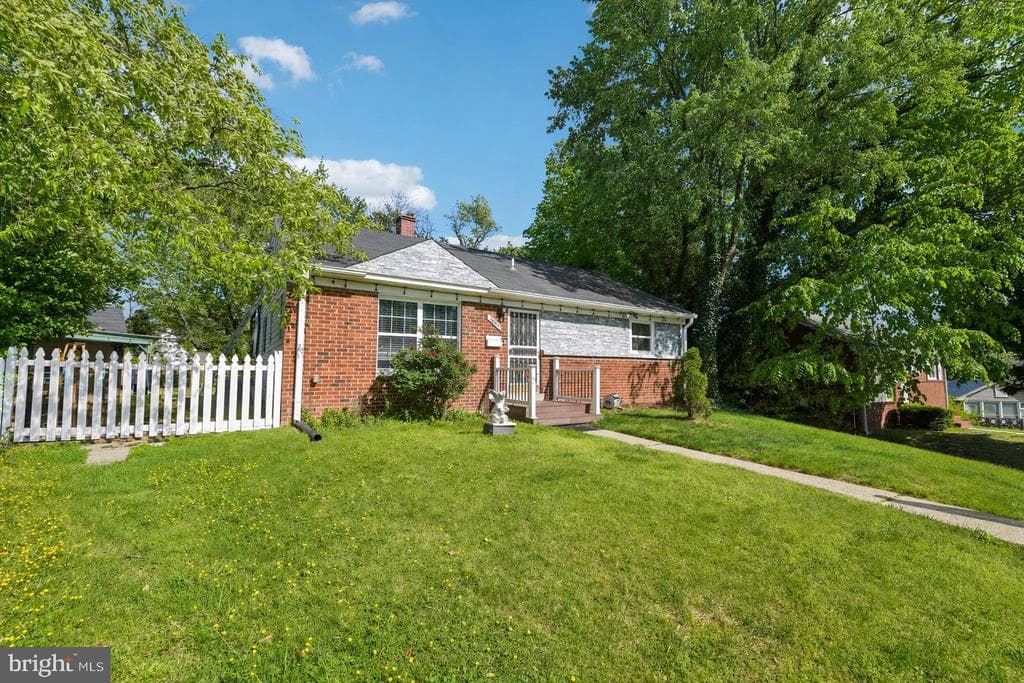 6624 Kipling Parkway photo 1