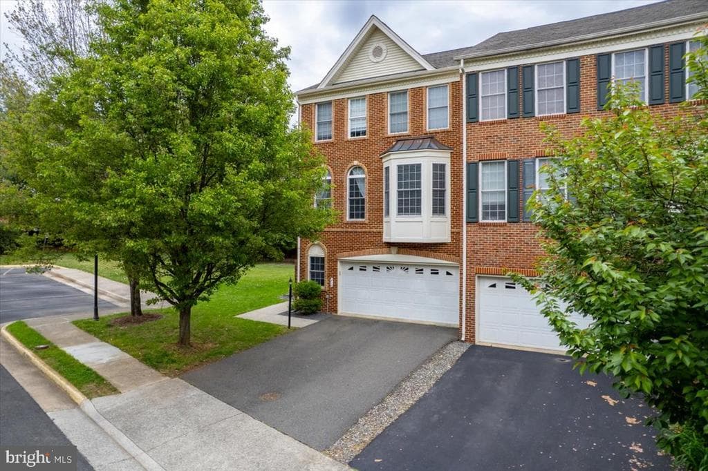 210 Elder Terrace photo 1