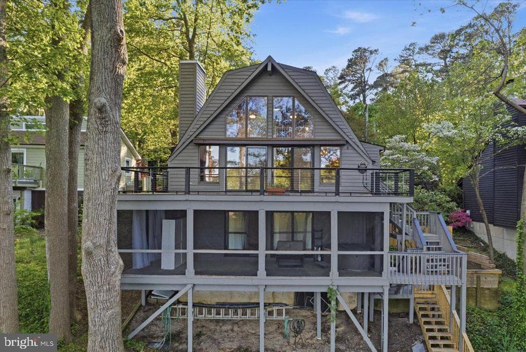 544 Lake Drive photo 1