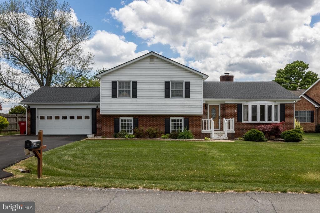 5040 Barley Drive photo 1