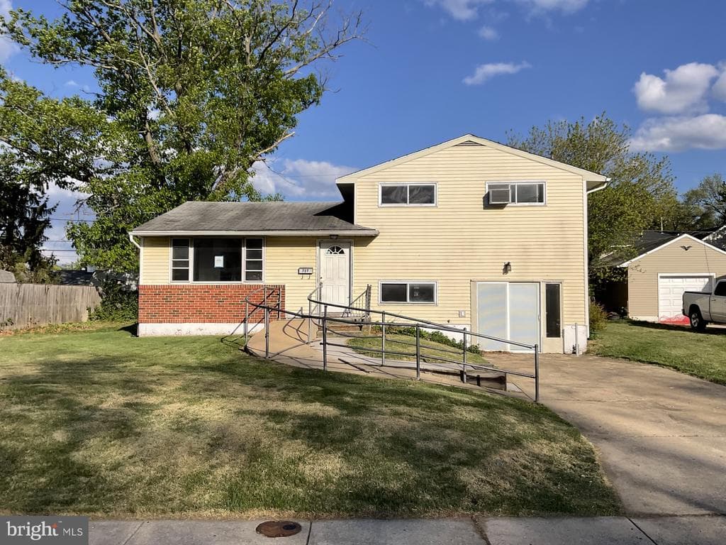 727 Delmar Avenue photo 1