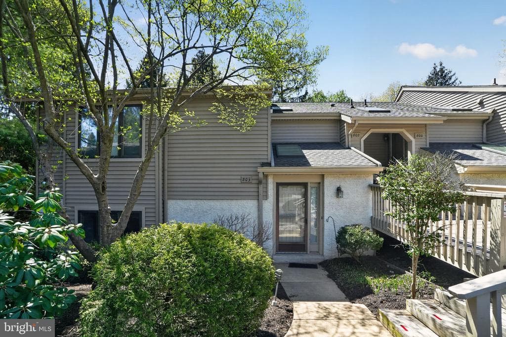 803 Jefferson Way #803 photo 1
