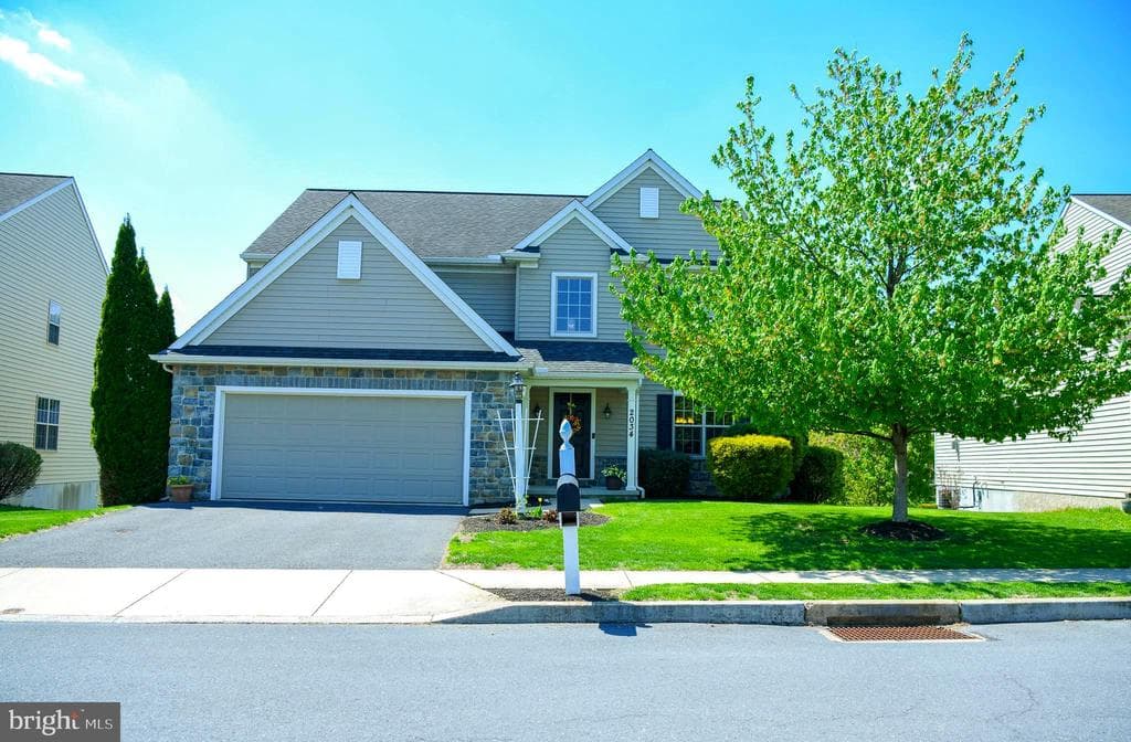 2034 Liberty Drive photo 1