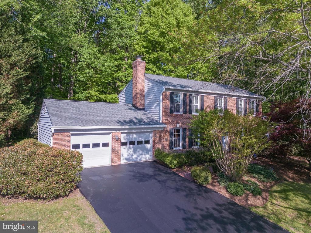 7706 Lakeloft Court photo 1
