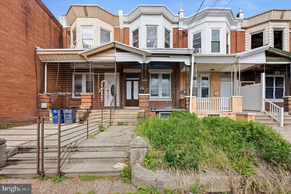 1831 E Cambria Street photo 1