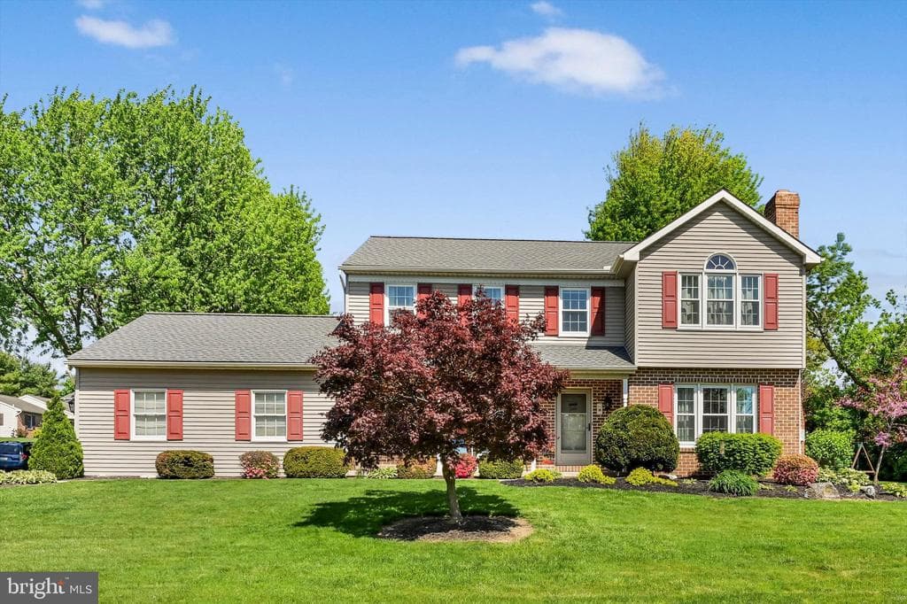30 Edgewood Drive photo 1