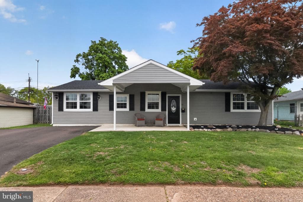 41 Stream Lane photo 1