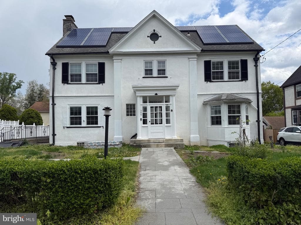 345 Congress Avenue photo 1