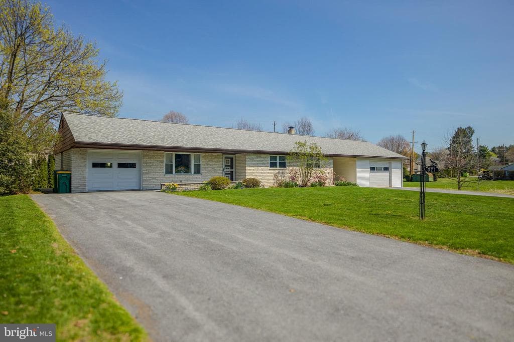 321 E Glenn Road photo 1