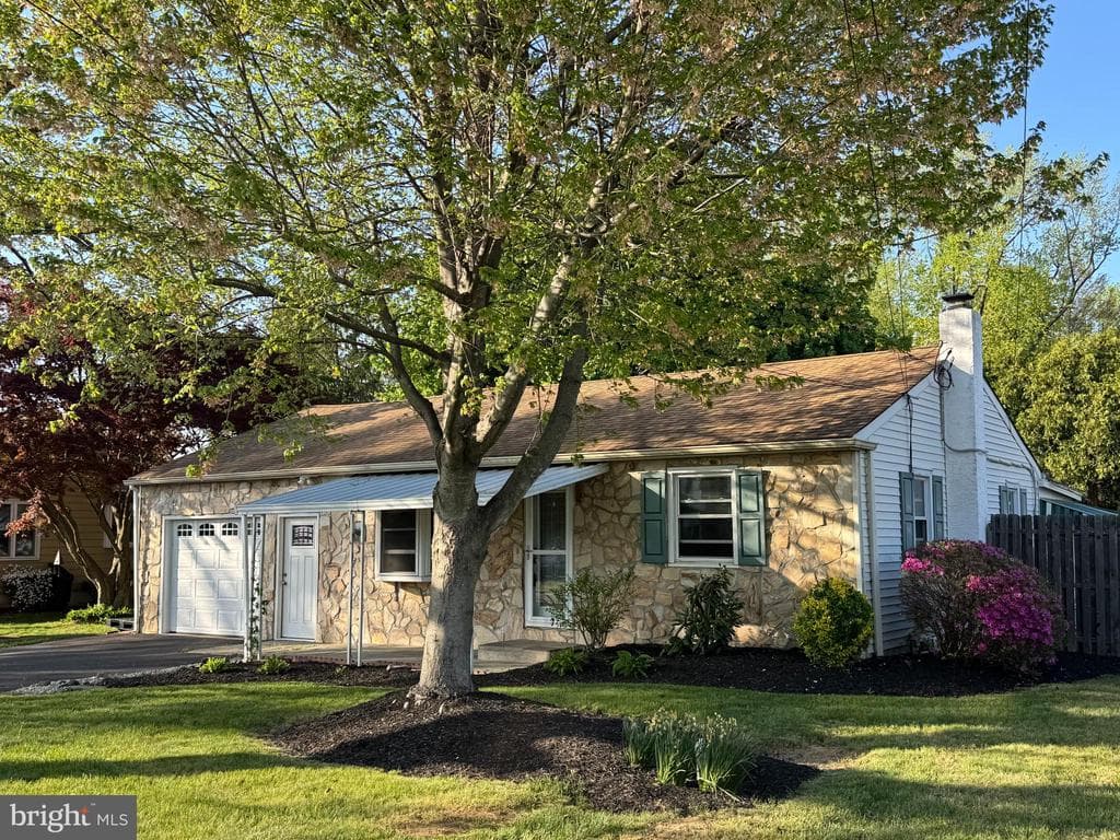 476 Clearview Avenue photo 1
