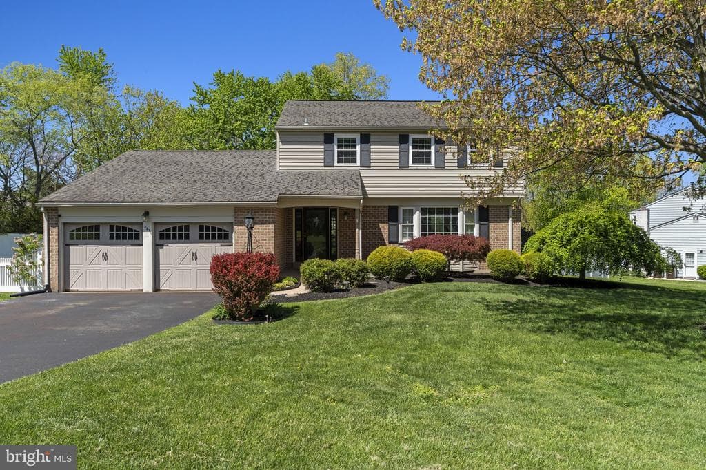 285 Manor Road photo 1