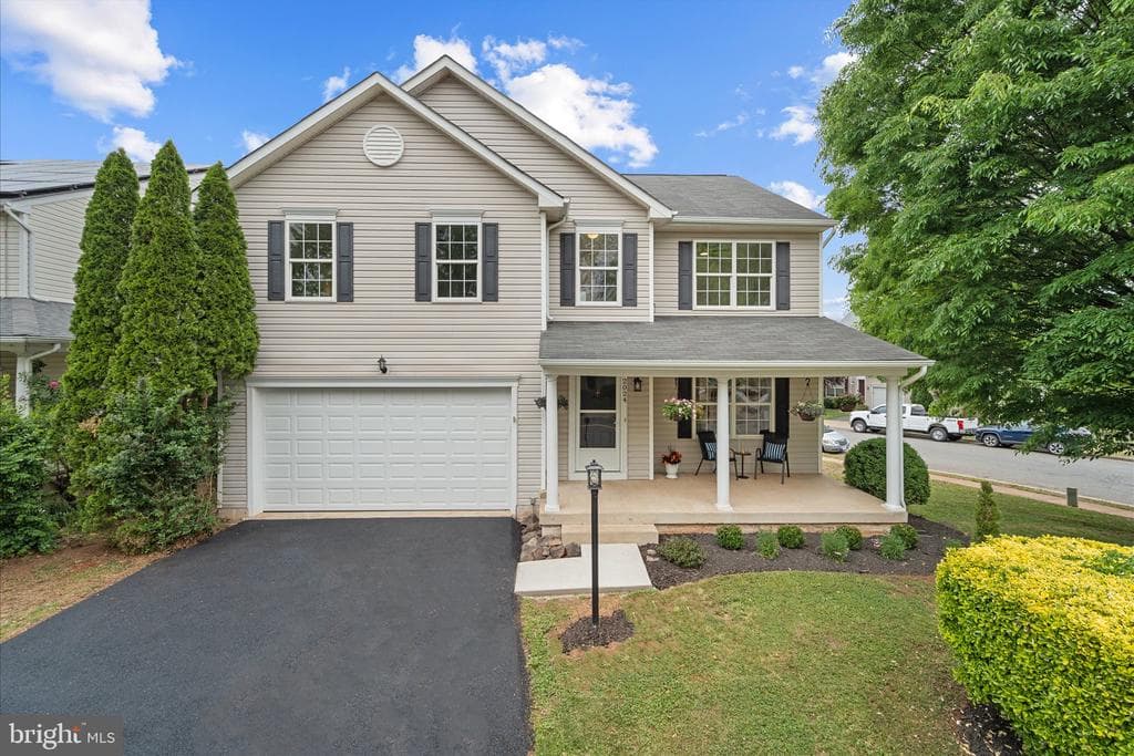 2024 Chestnut Drive photo 1